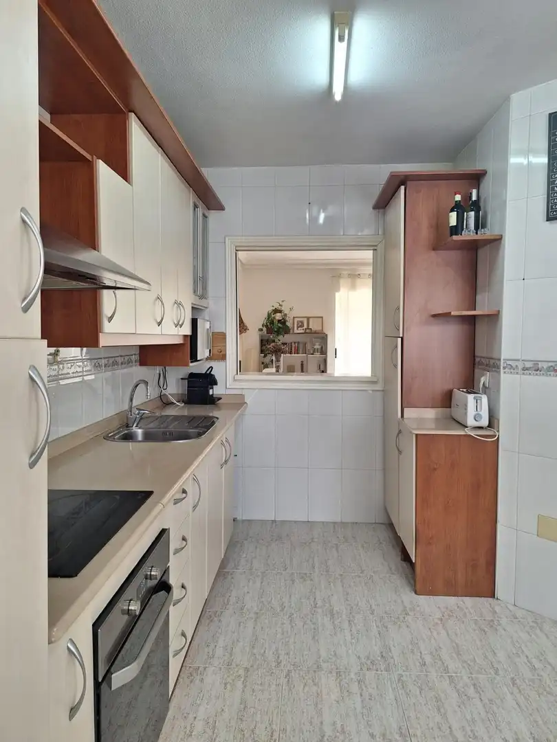 Cuina de Casa adosada de lloguer en Murcia amb Aire condicionat, Terrassa i Moblat