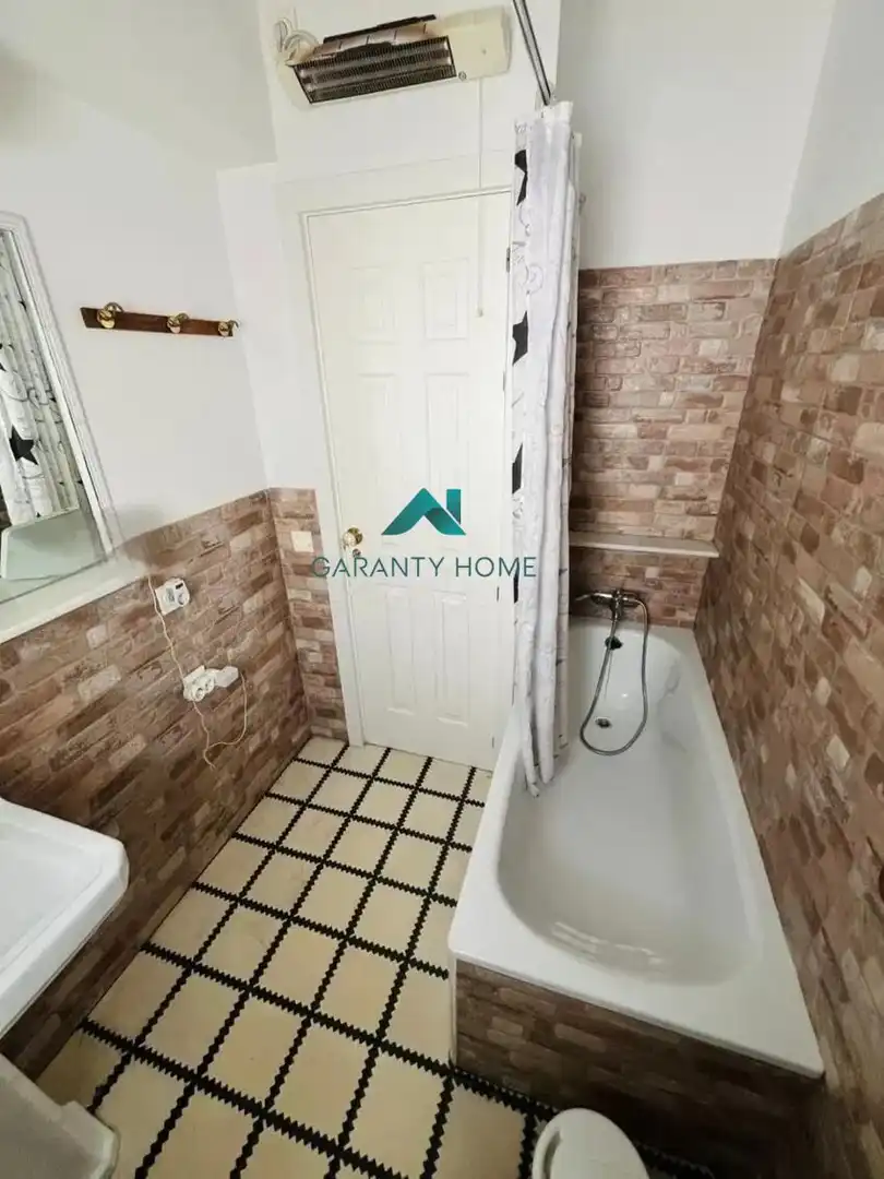 Baño de Piso de alquiler en Sevilla con Aire acondicionado y Amueblado