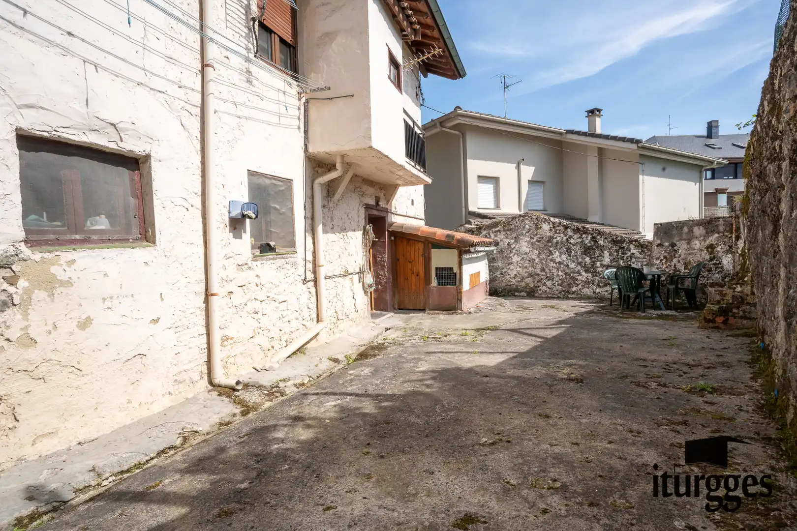 Vista exterior de Casa adosada en venta en Gernika-Lumo con Jardín privado, Amueblado y Horno