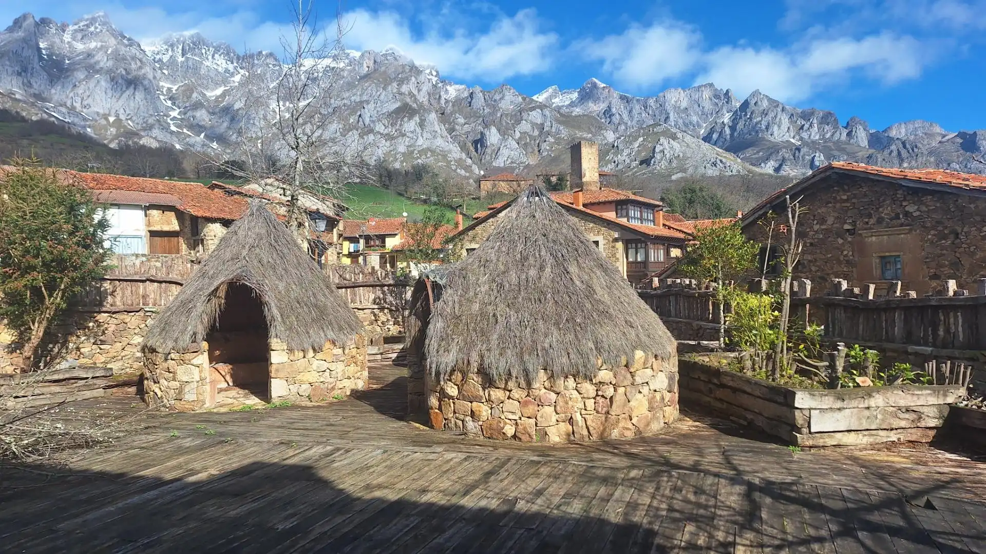 Exterior view of Houses for sale in Camaleño  with Heating, Private garden and Terrace