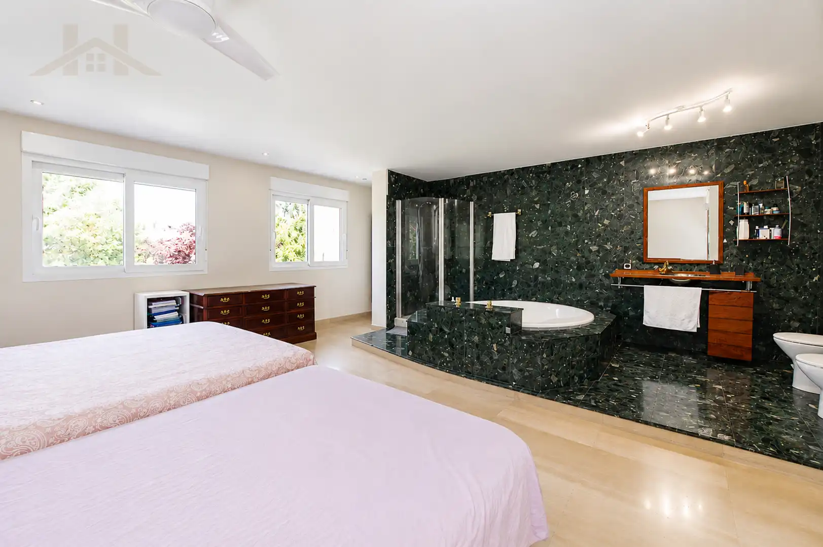 Bedroom of Houses for sale in La Moraleja  with Air Conditioner, Heating and Private garden