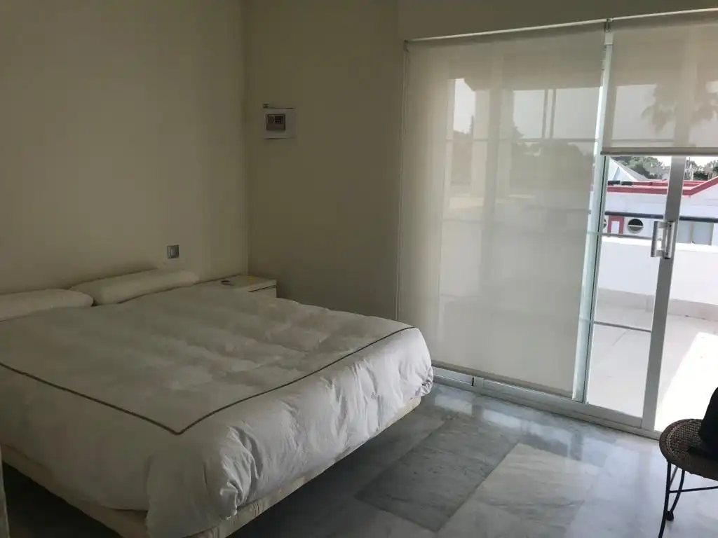 Habitación de Casa o chalet de alquiler en Estepona con Amueblado y Se aceptan mascotas