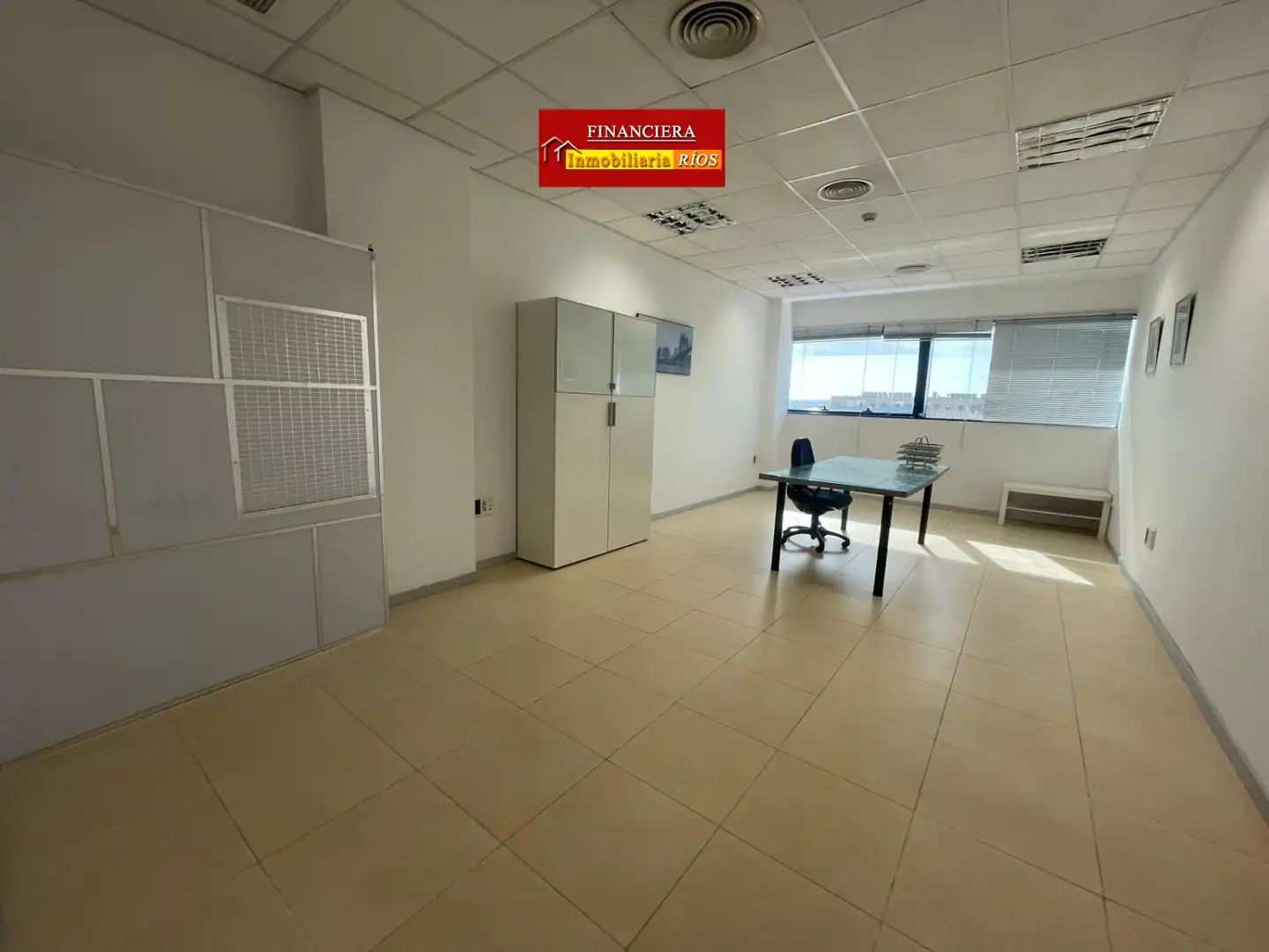 Oficina amb ascensor en venda a Cerro - Amate