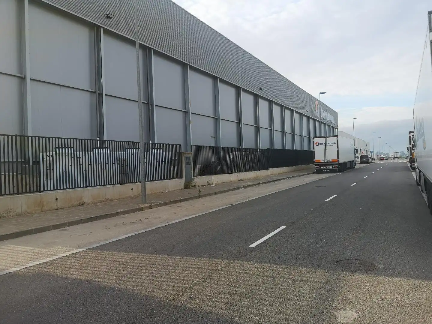 Vista exterior de Terreno industrial en venta en Alzira