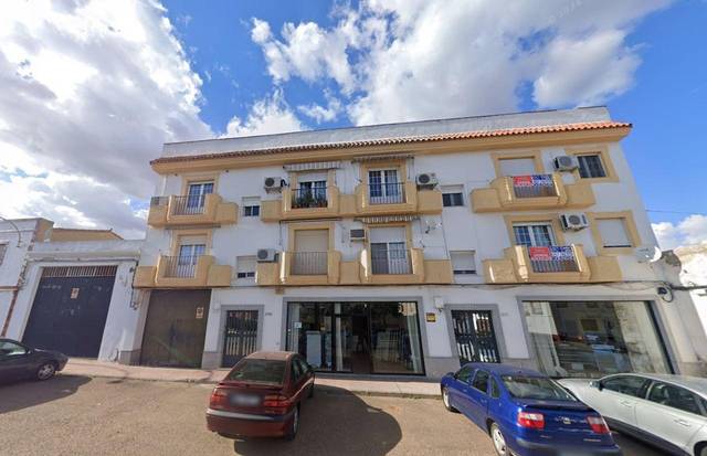 Local comercial en Venta en  EXTREMADURA, 145 en Santa Marta