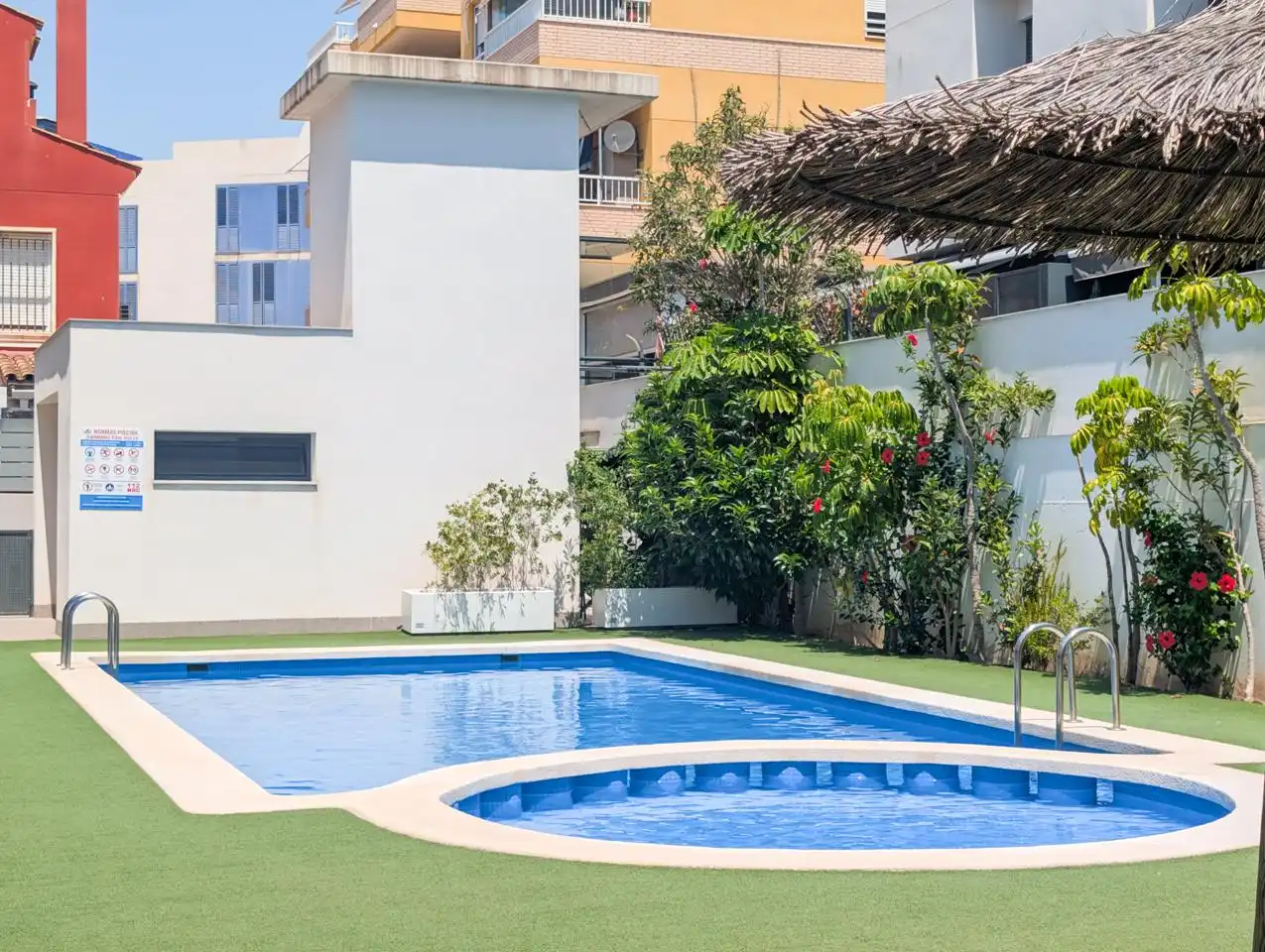 Piscina de Casa adosada en venta en Santa Pola con Aire acondicionado, Calefacción y Parquet