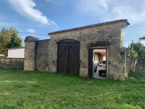 Außenansicht von Country house zur Miete in Reocín mit Privatgarten, Terrasse und Balkon