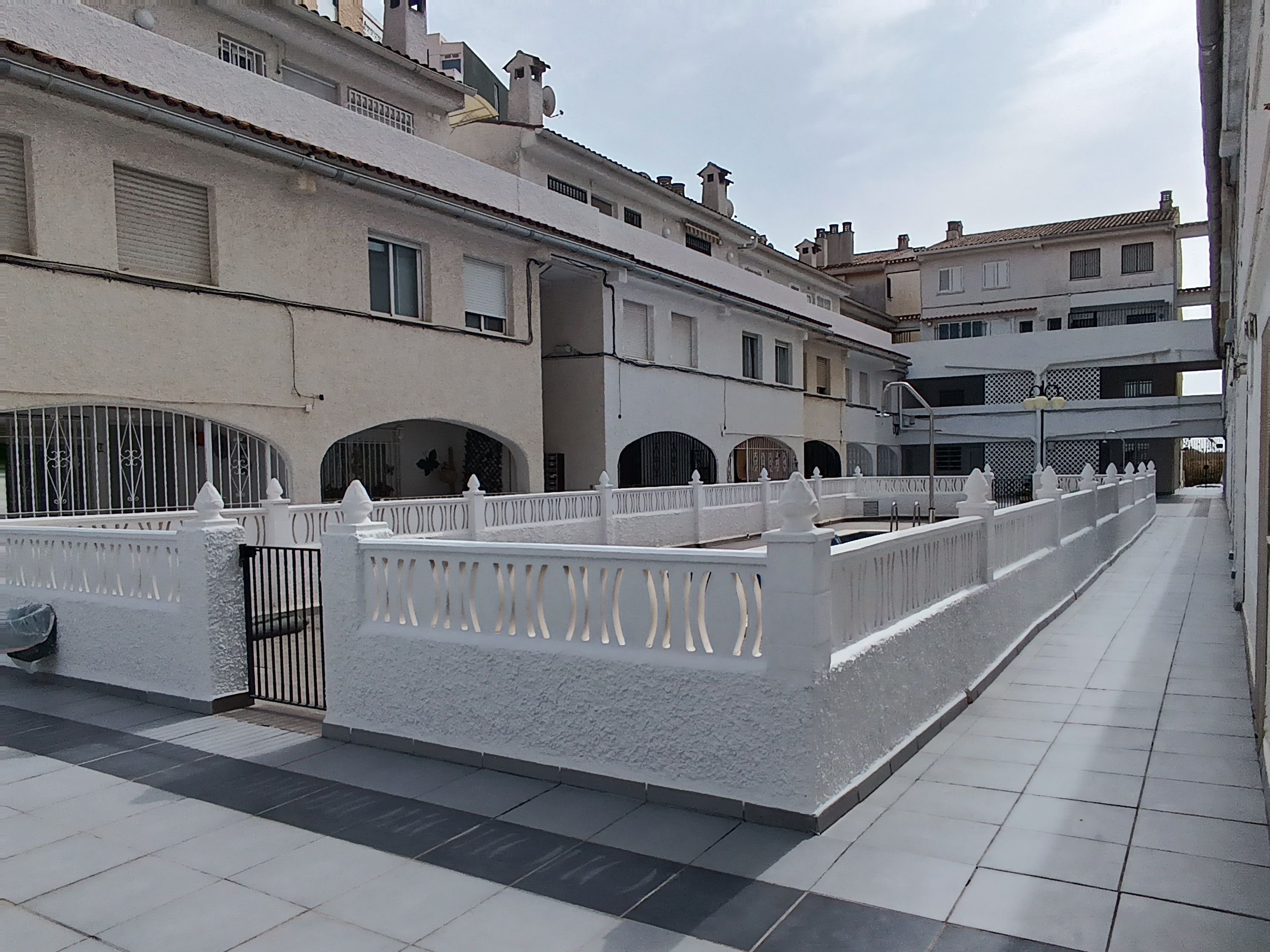 Exterior view of Single-family semi-detached to rent in La Pobla de Farnals  with Air Conditioner, Private garden and Terrace