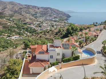 House with pool for sale in Velilla - Velilla Taramay