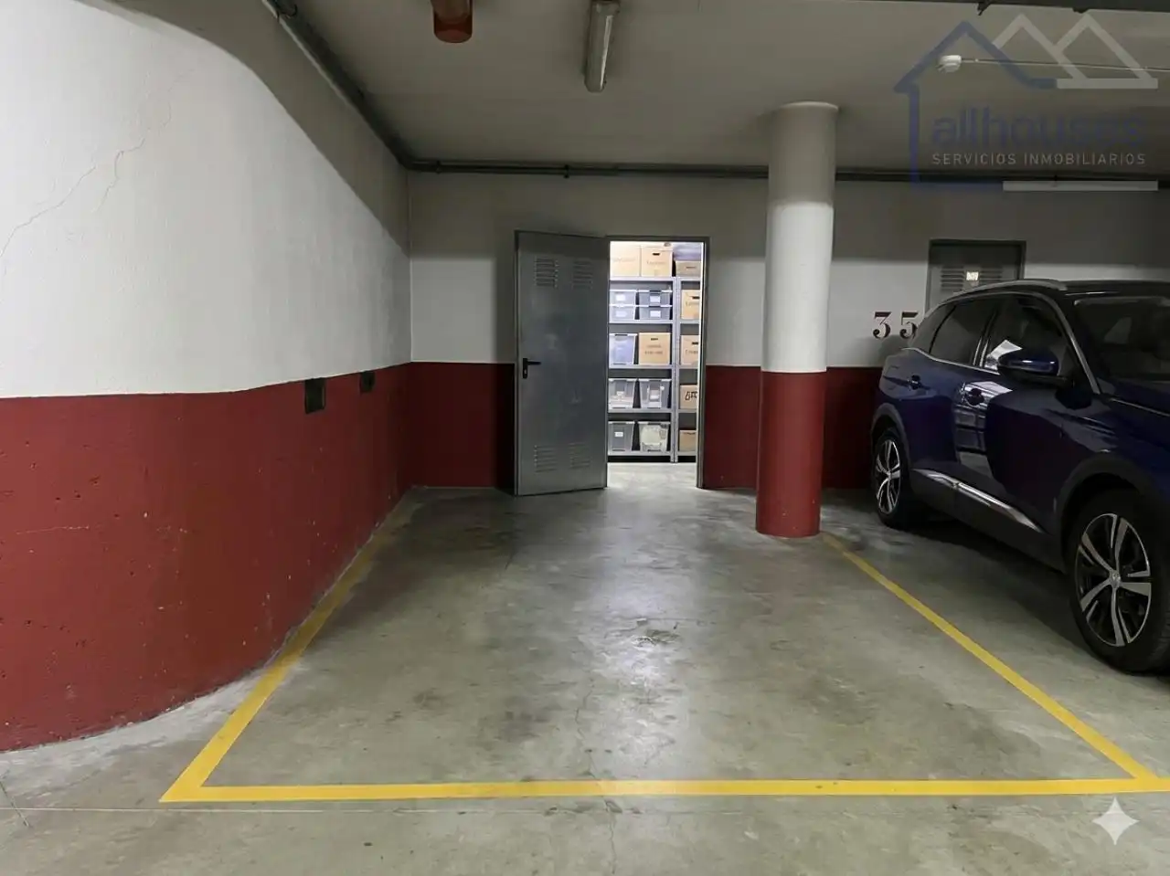 Parking de Apartamento en venta en Vigo  con Calefacción, Piscina y Amueblado