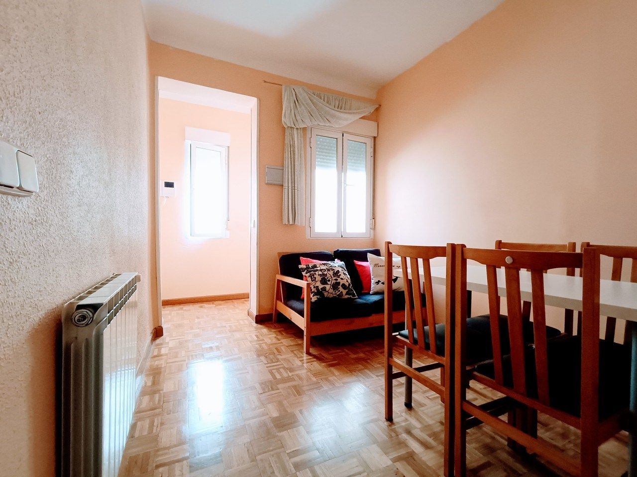 Bedroom of Flat to rent in  Madrid Capital  with Heating, Terrace and Furnished