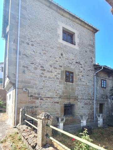 Casa-chalet en Venta en Mataporquera - calle la iglesia en Valdeolea