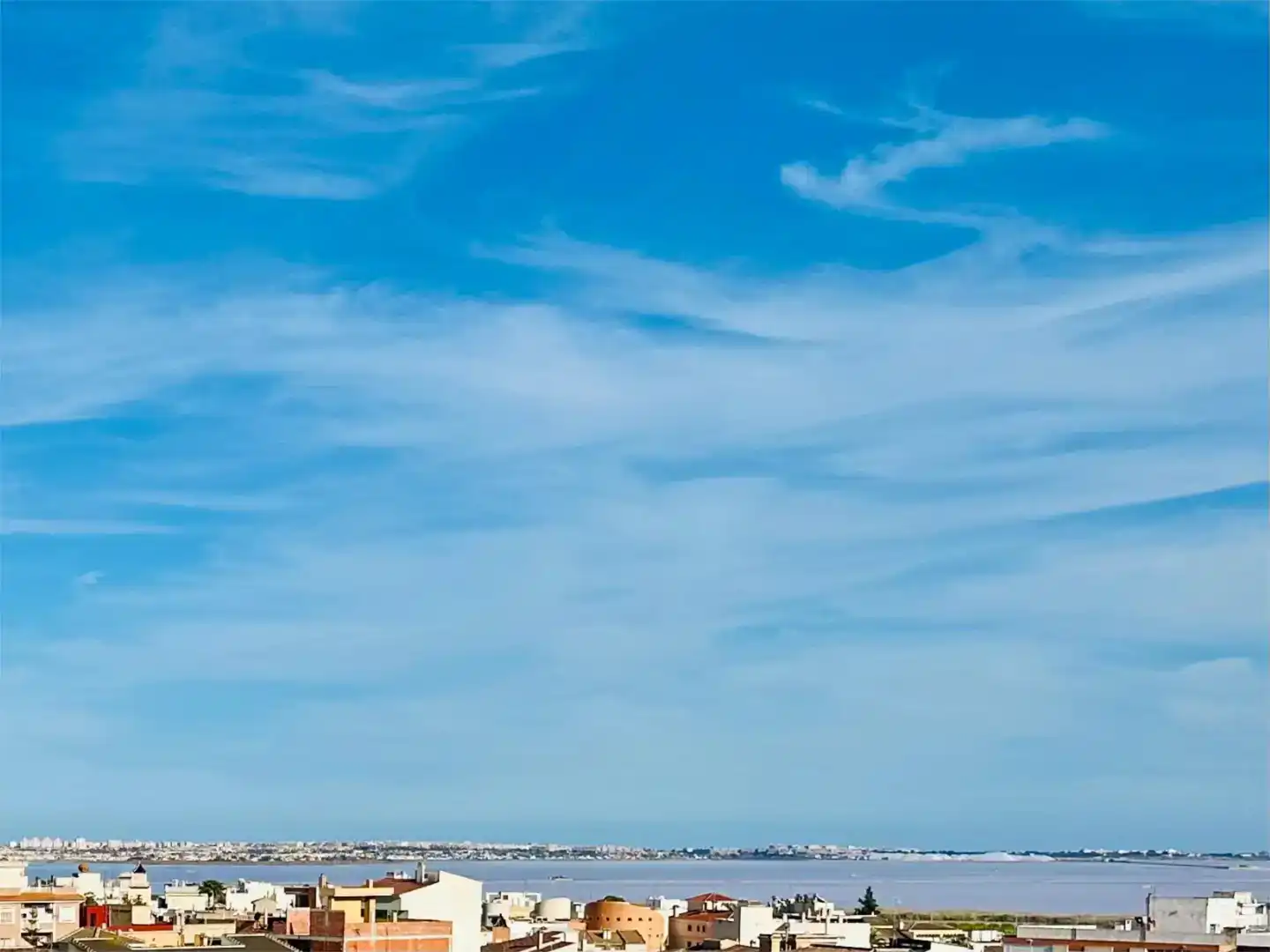 Vista exterior de Dúplex en venta en Los Montesinos con Aire acondicionado, Piscina y Amueblado