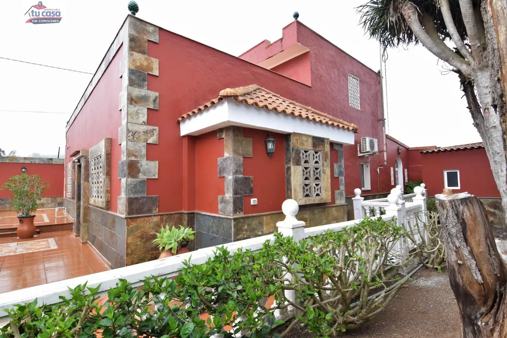 Exterior view of Houses for sale in Santa María de Guía de Gran Canaria  with Air Conditioner, Heating and Private garden