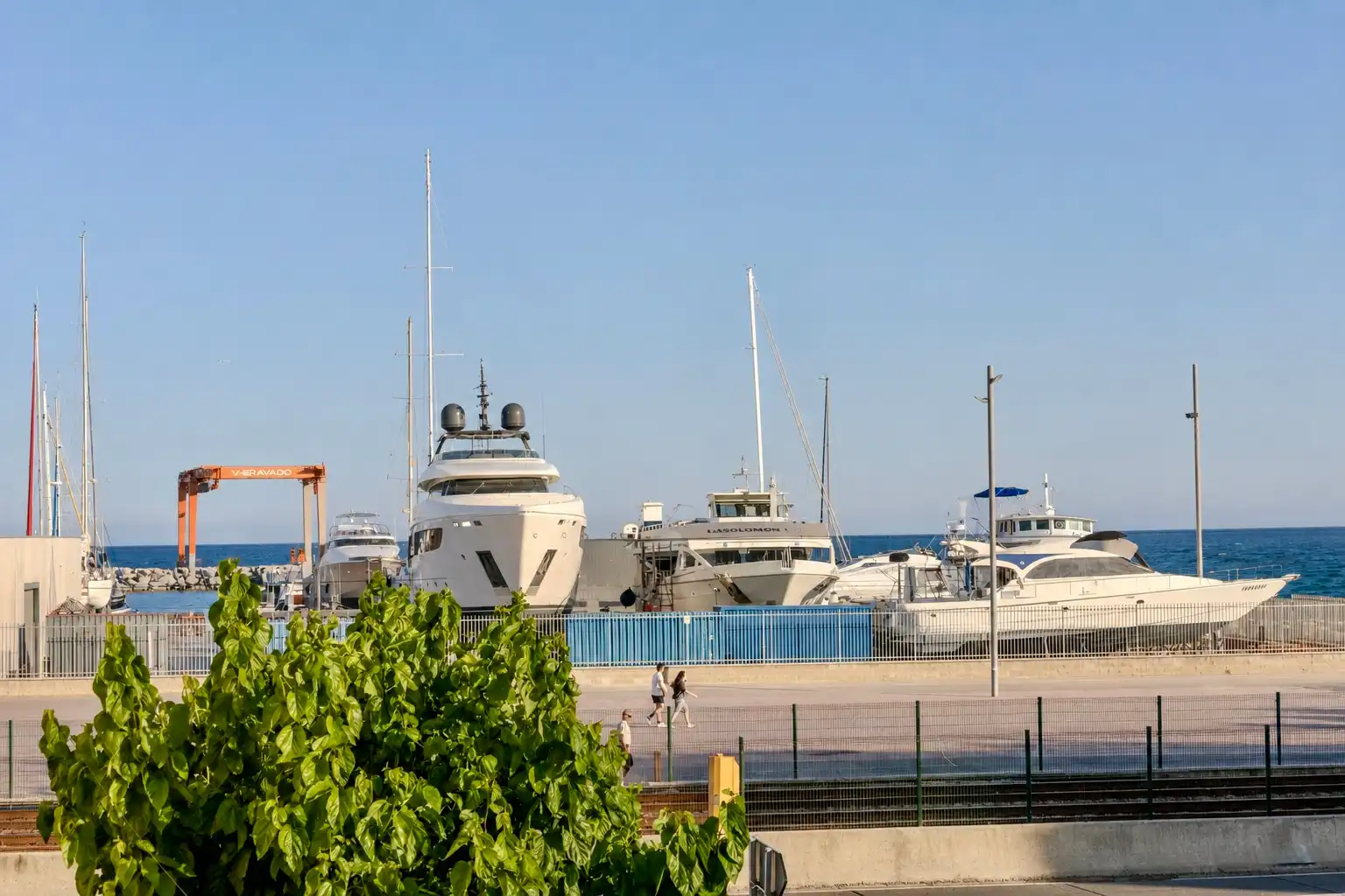 Vista exterior de Casa o chalet en venta en Premià de Mar con Parquet, Balcón y Alarma
