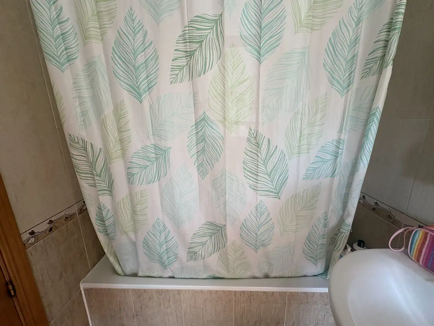 Bathroom of Houses for sale in El Viso de San Juan  with Air Conditioner, Private garden and Parquet flooring