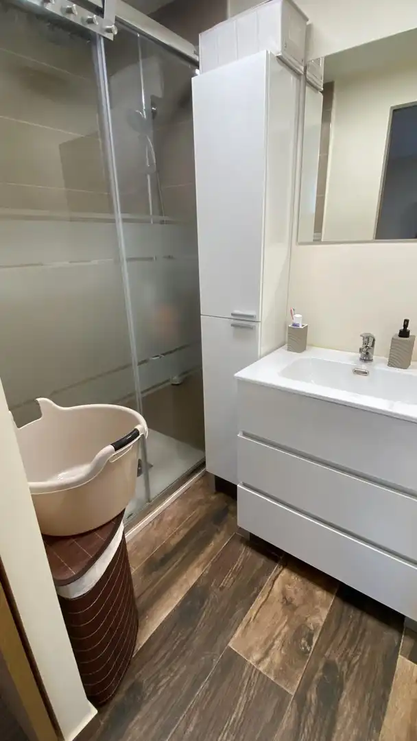 Bany de Casa o xalet en venda en La Pobla de Vallbona amb Aire condicionat, Terrassa i Piscina comunitària
