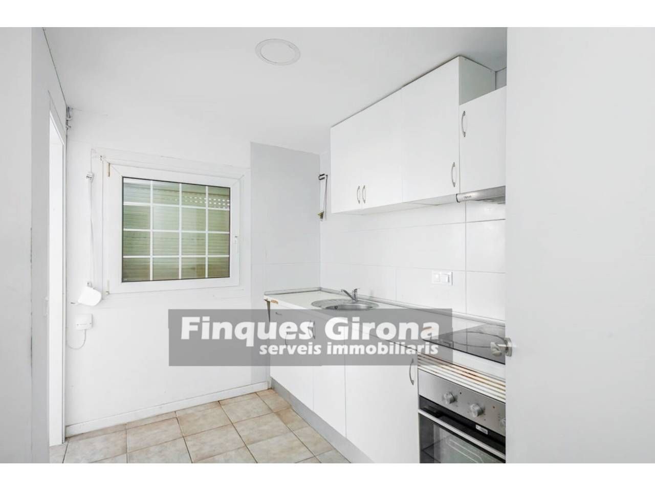Kitchen of Flat for sale in Girona Capital  with Heating, Parquet flooring and Storage room