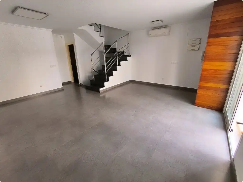 Casa adosada en venta en Bellreguard con Terraza
