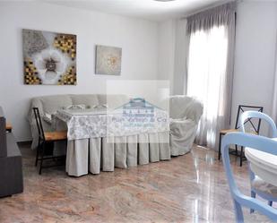Sala d'estar de Casa adosada de lloguer en Fernán-Núñez amb Terrassa i Balcó