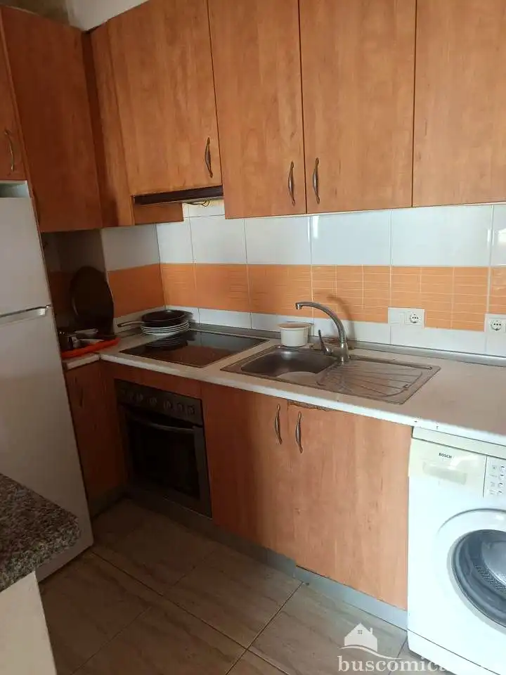 Cuina de Planta baixa en venda en Roquetas de Mar amb Moblat i Piscina comunitària