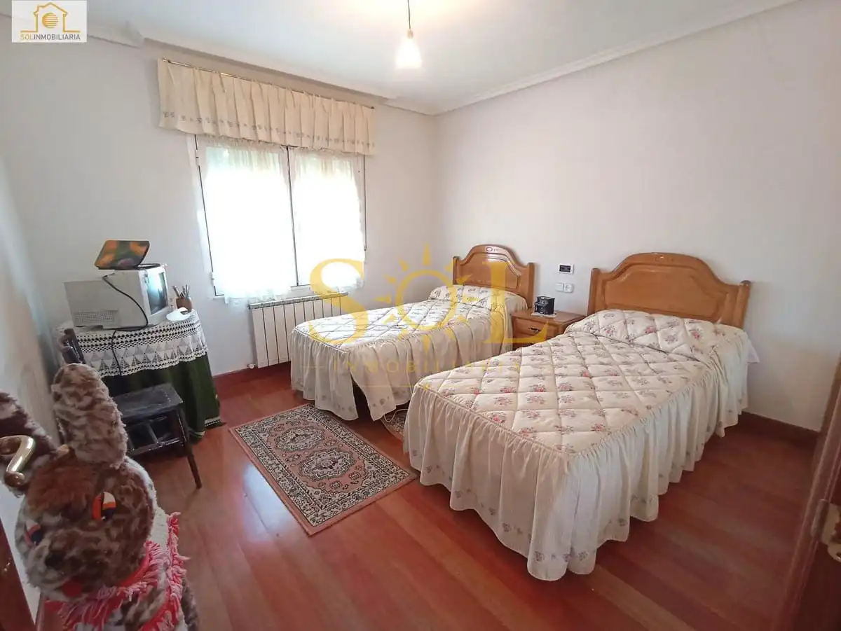 Habitación de Casa o chalet en venta en Villanueva de las Manzanas con Calefacción, Jardín privado y Parquet