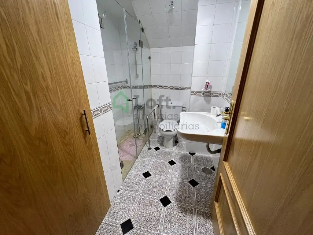 Badezimmer von Gebäude zum Verkauf in Badajoz