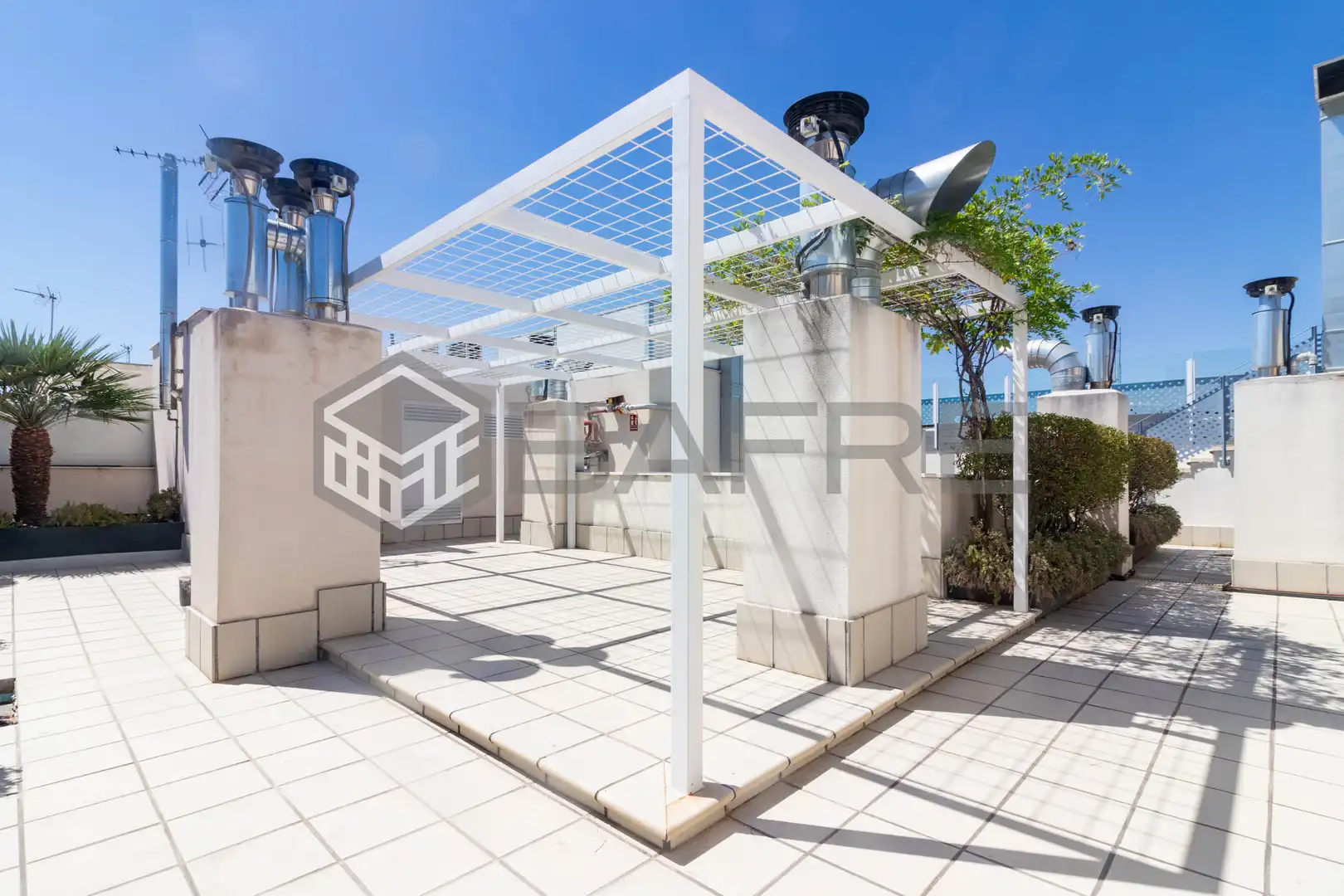 Terrasse von Wohnung zum Verkauf in Madrid mit Klimaanlage, Heizung und Privatgarten