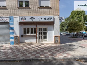 Local comercial en venta en Calle Calle Profesor Manuel Garzón Pareja