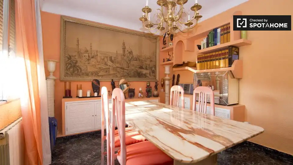 Room in Ventas