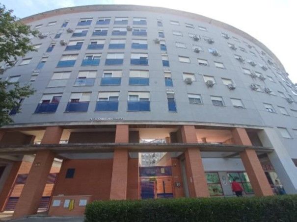 Vista exterior de Pis en venda en  Sevilla Capital