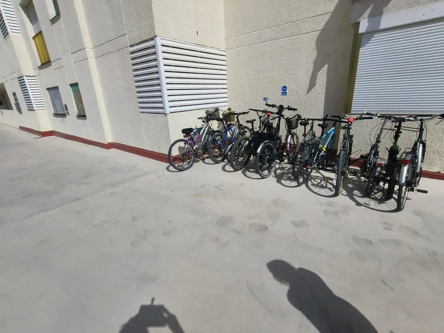 Parkplatz von Wohnungen zum Verkauf in Cambrils mit Klimaanlage, Terrasse und Ofen