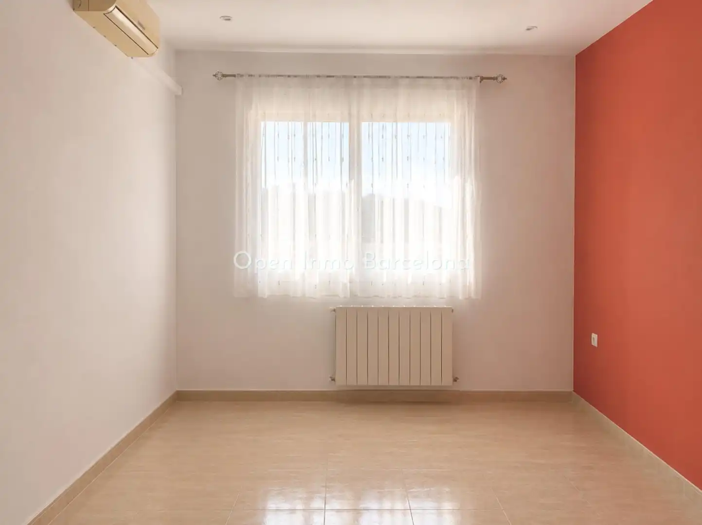 Bedroom of Flat for sale in Vilanova i la Geltrú  with Air Conditioner and Heating