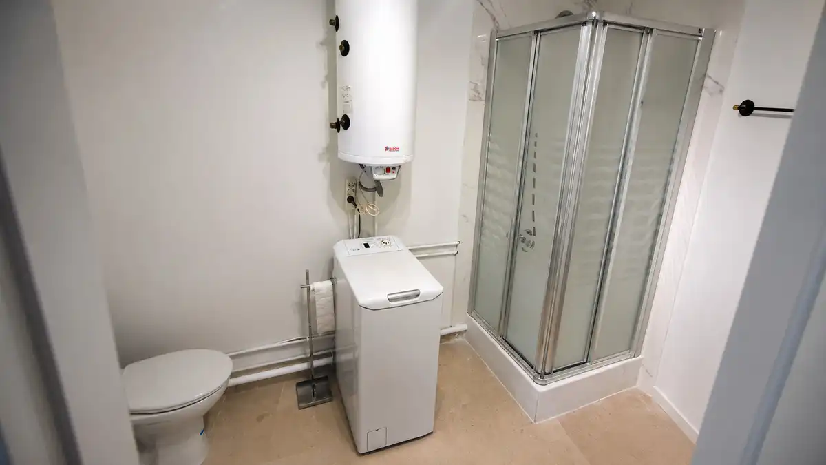 Badezimmer von Erdgeschoss zum Verkauf in Palomares del Río mit Heizung