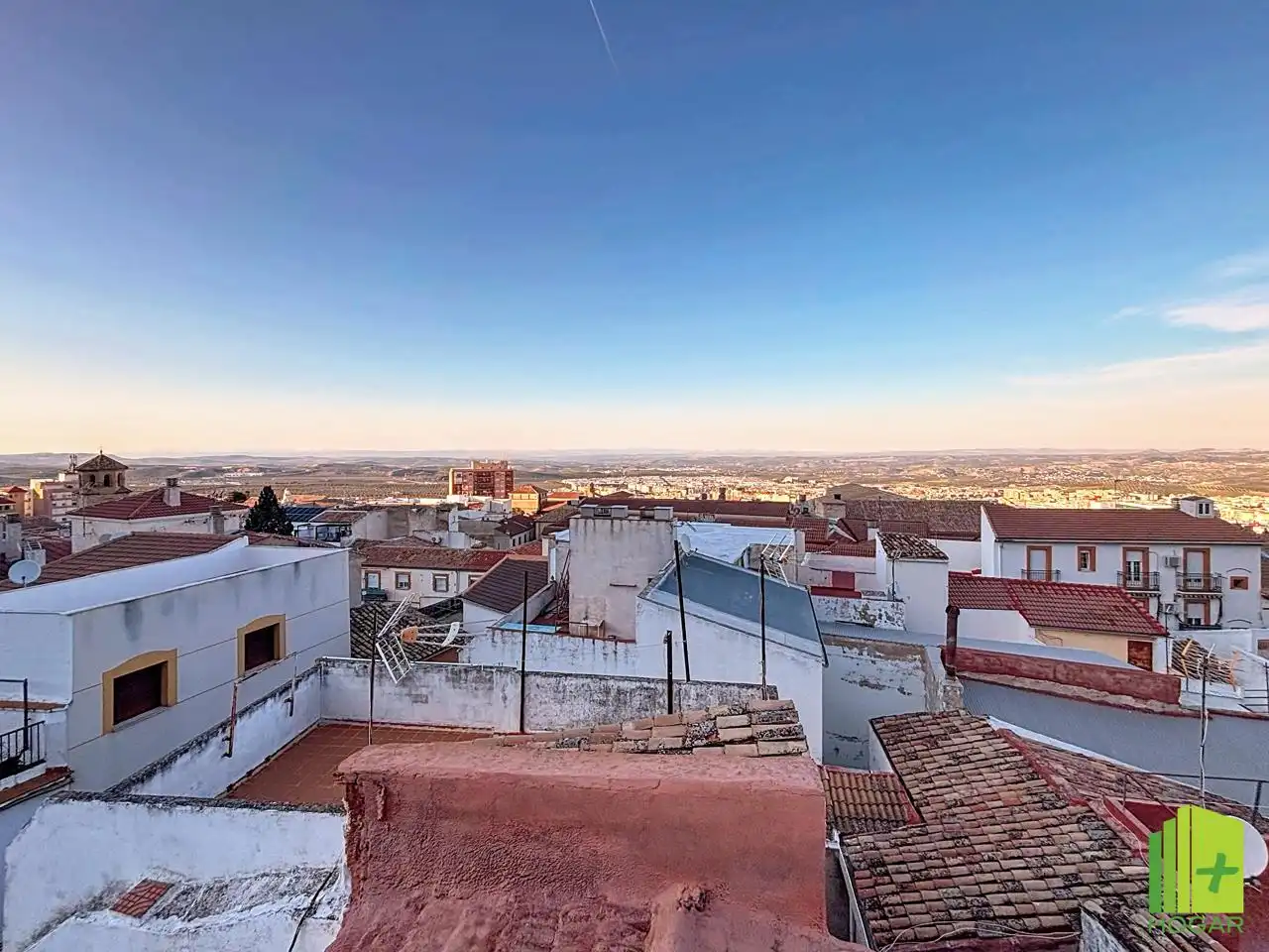 Vista exterior de Casa adosada en venta en Jaén con Aire acondicionado, Terraza y Balcón