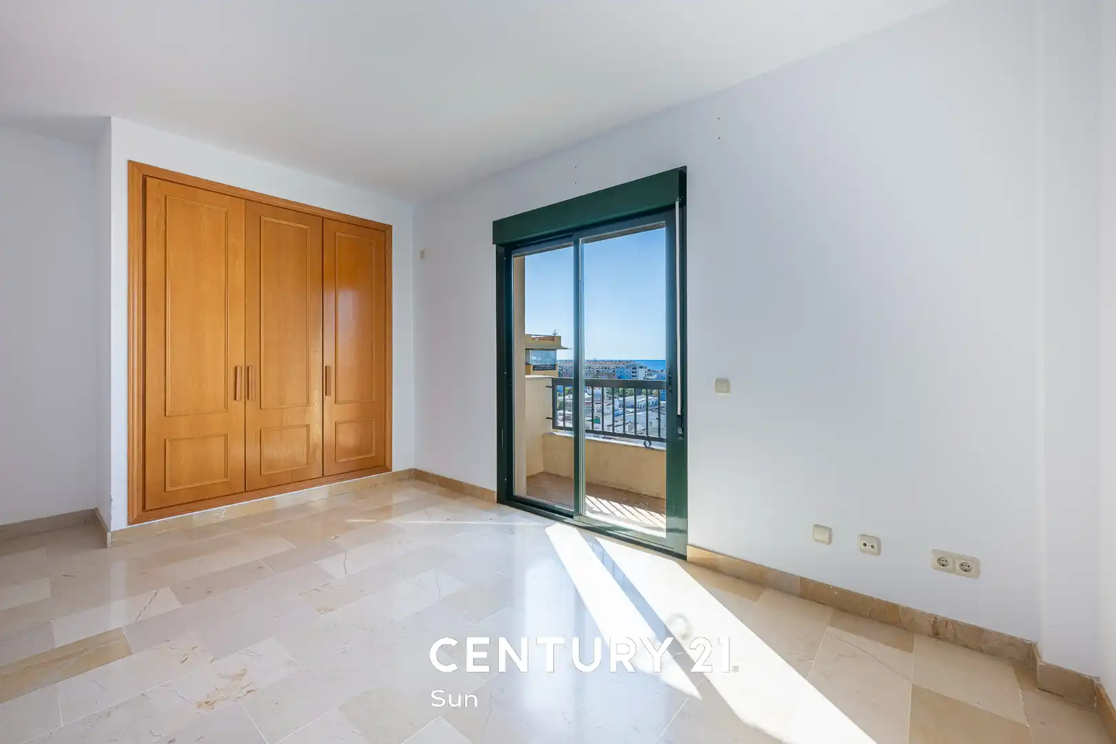 Dormitori de Pis en venda en Marbella amb Aire condicionat, Calefacció i Terrassa