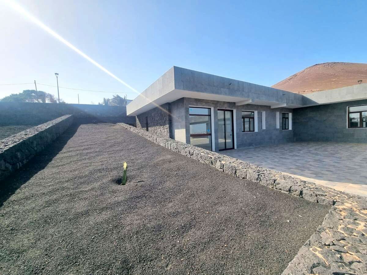 Exterior view of House or chalet for sale in Tías  with Private garden, Terrace and Swimming Pool