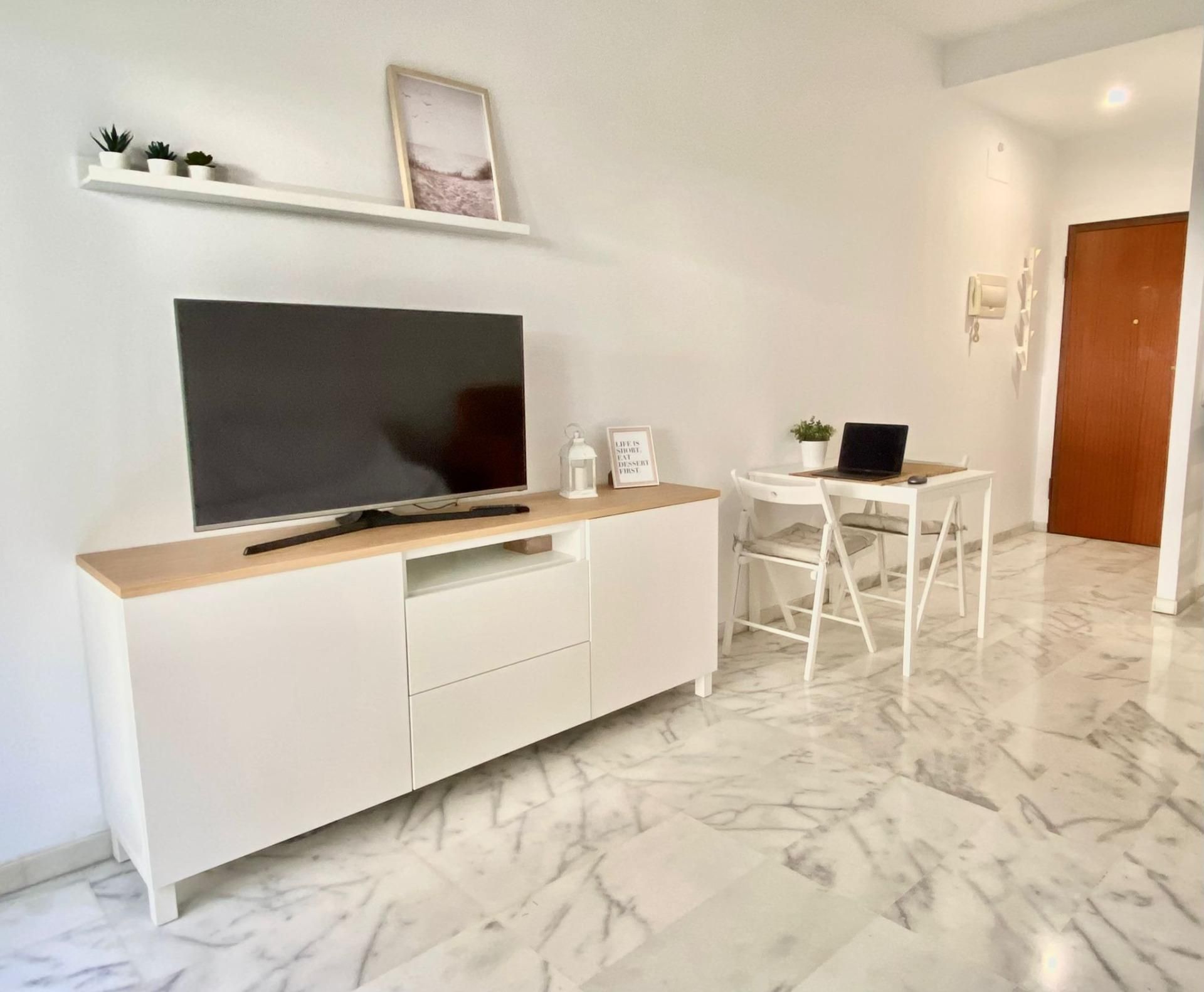 Sala d'estar de Apartament en venda en Bormujos amb Terrassa i Piscina comunitària