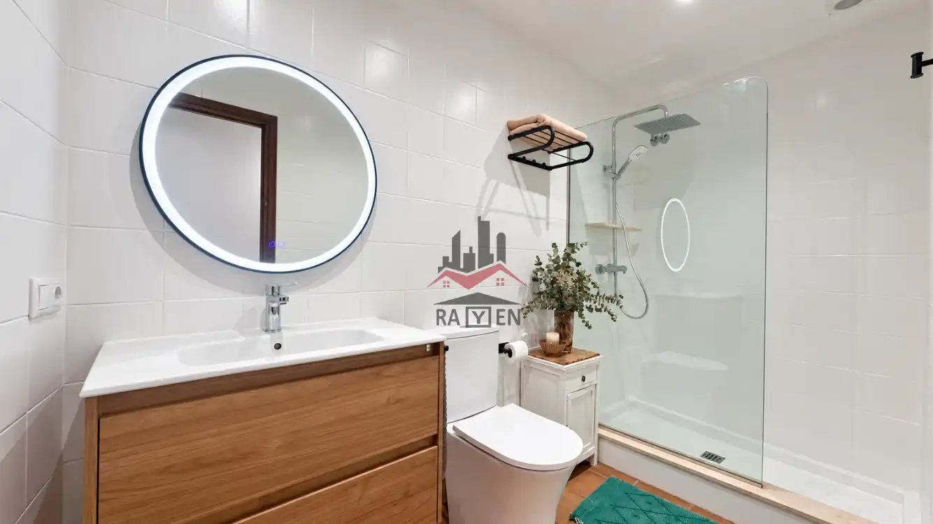 Baño de Finca rústica en venta en Terrades con Calefacción y Jardín privado