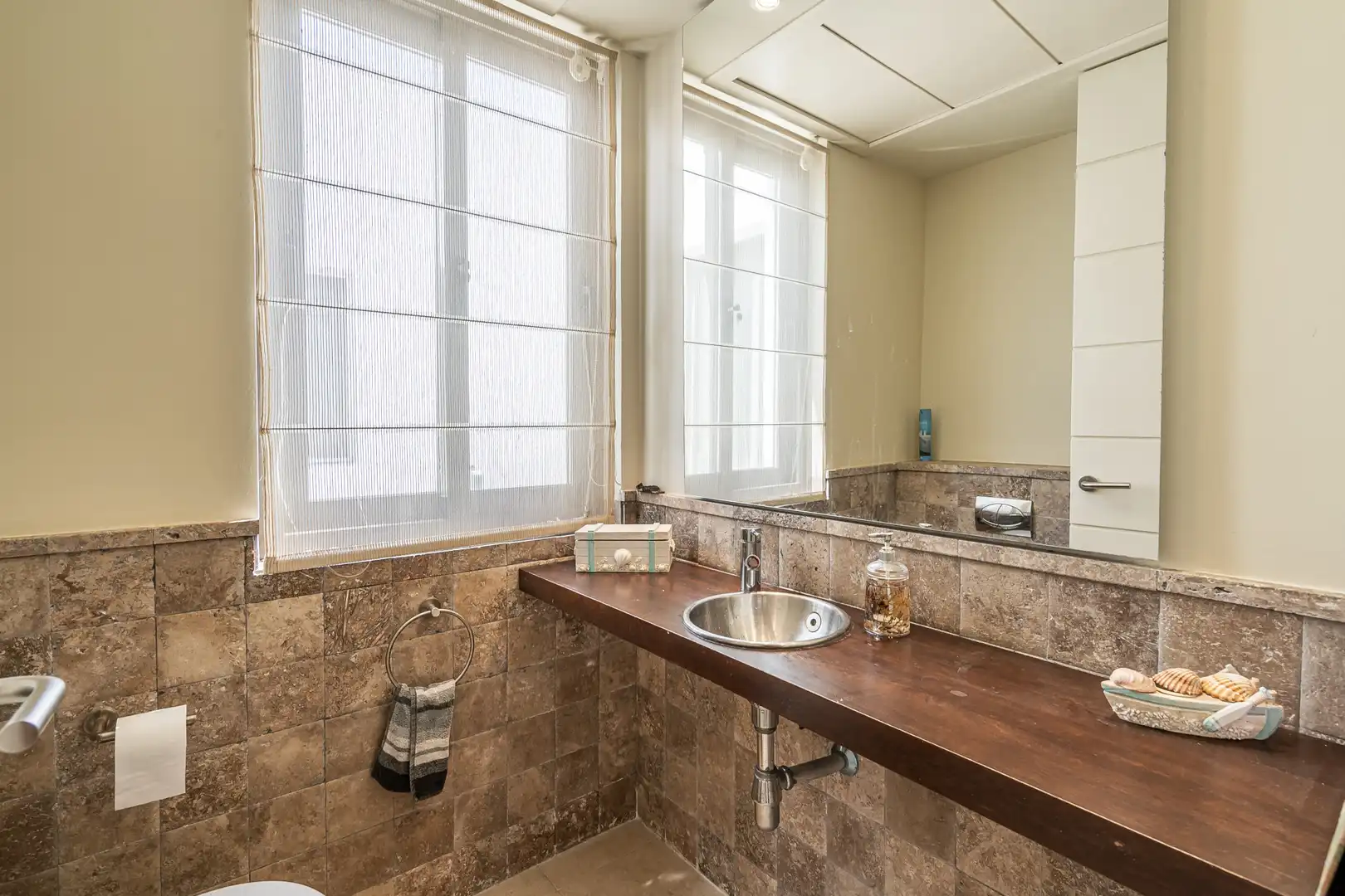 Bathroom of Attic for sale in Benahavís  with Air Conditioner, Terrace and Storage room