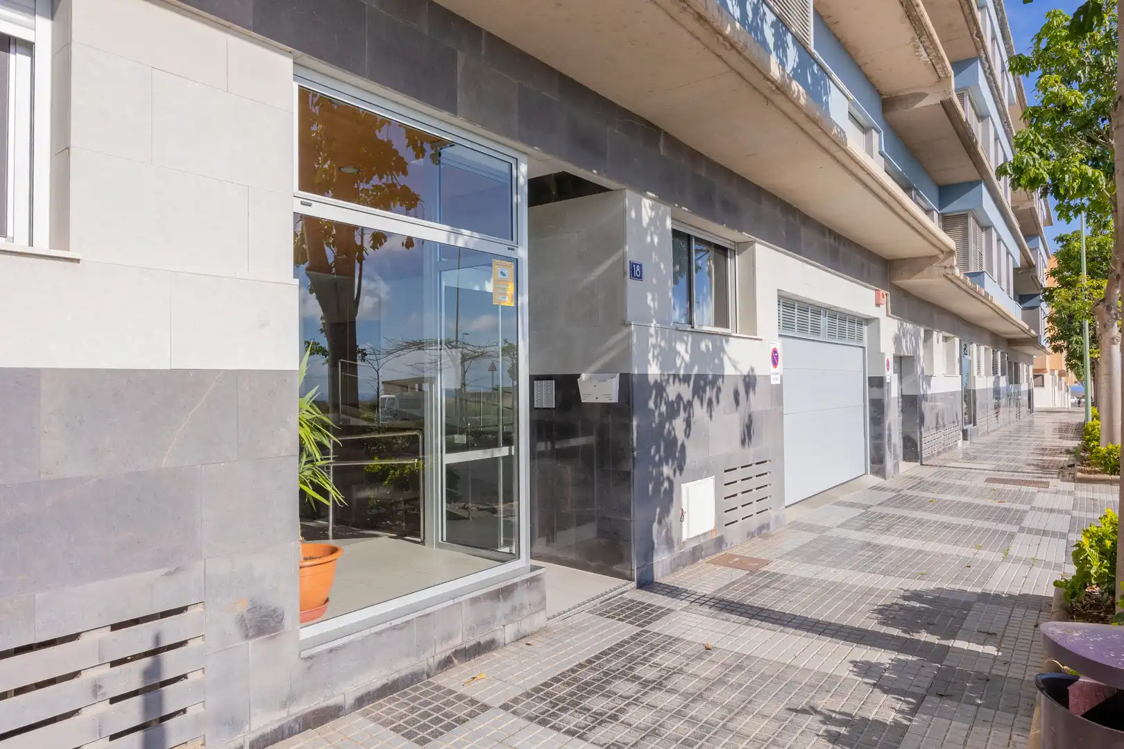Vista exterior de Pis en venda en Las Palmas de Gran Canaria amb Traster