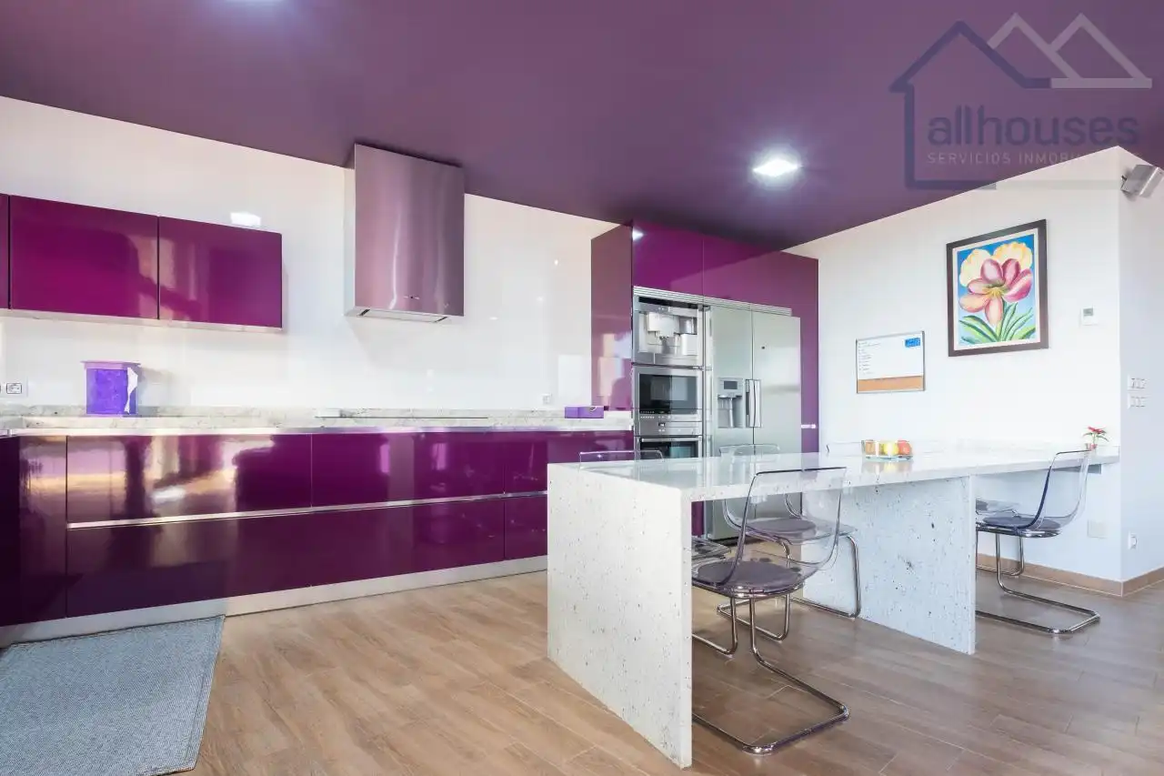 Cocina de Casa o chalet en venta en Tui con Calefacción, Jardín privado y Terraza