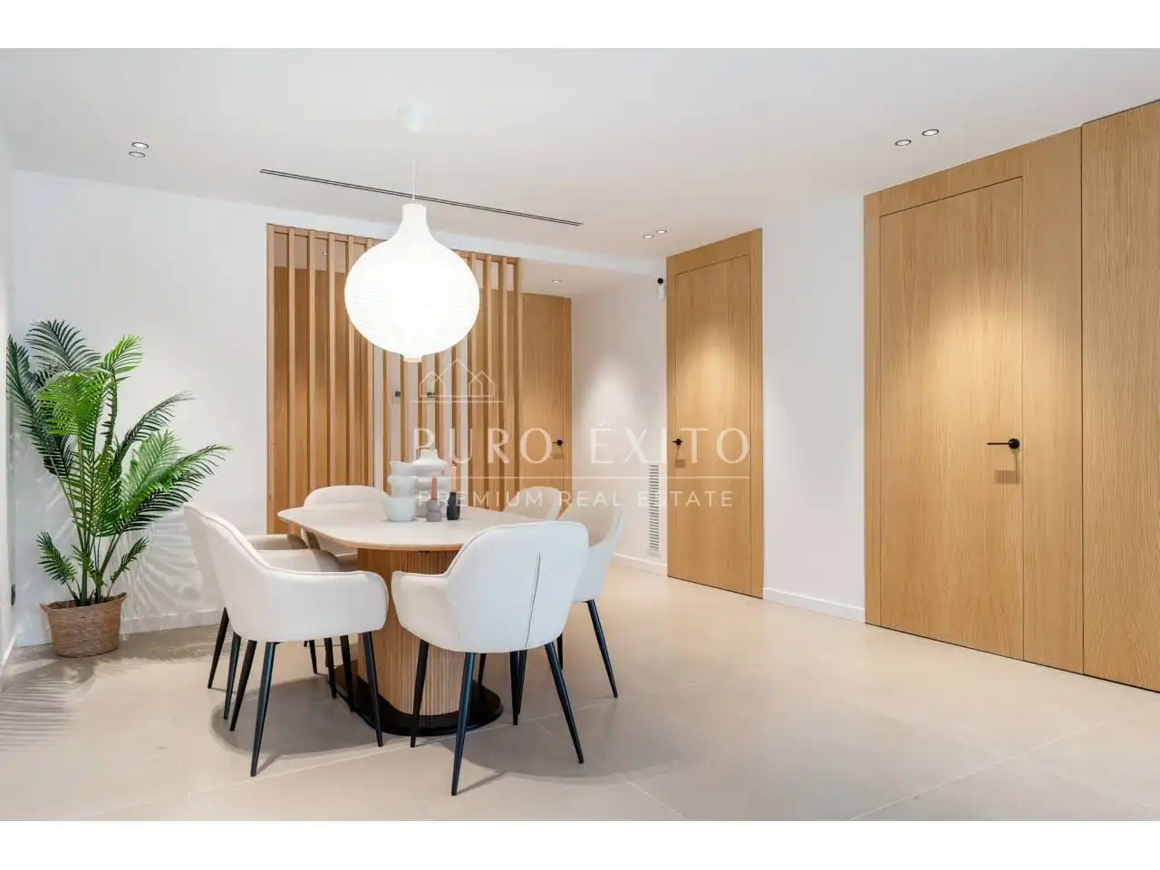 Dining room of Houses for sale in Cambrils  with Air Conditioner, Private garden and Terrace