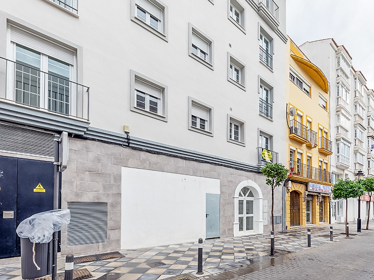 Exterior view of Premises for sale in Algeciras