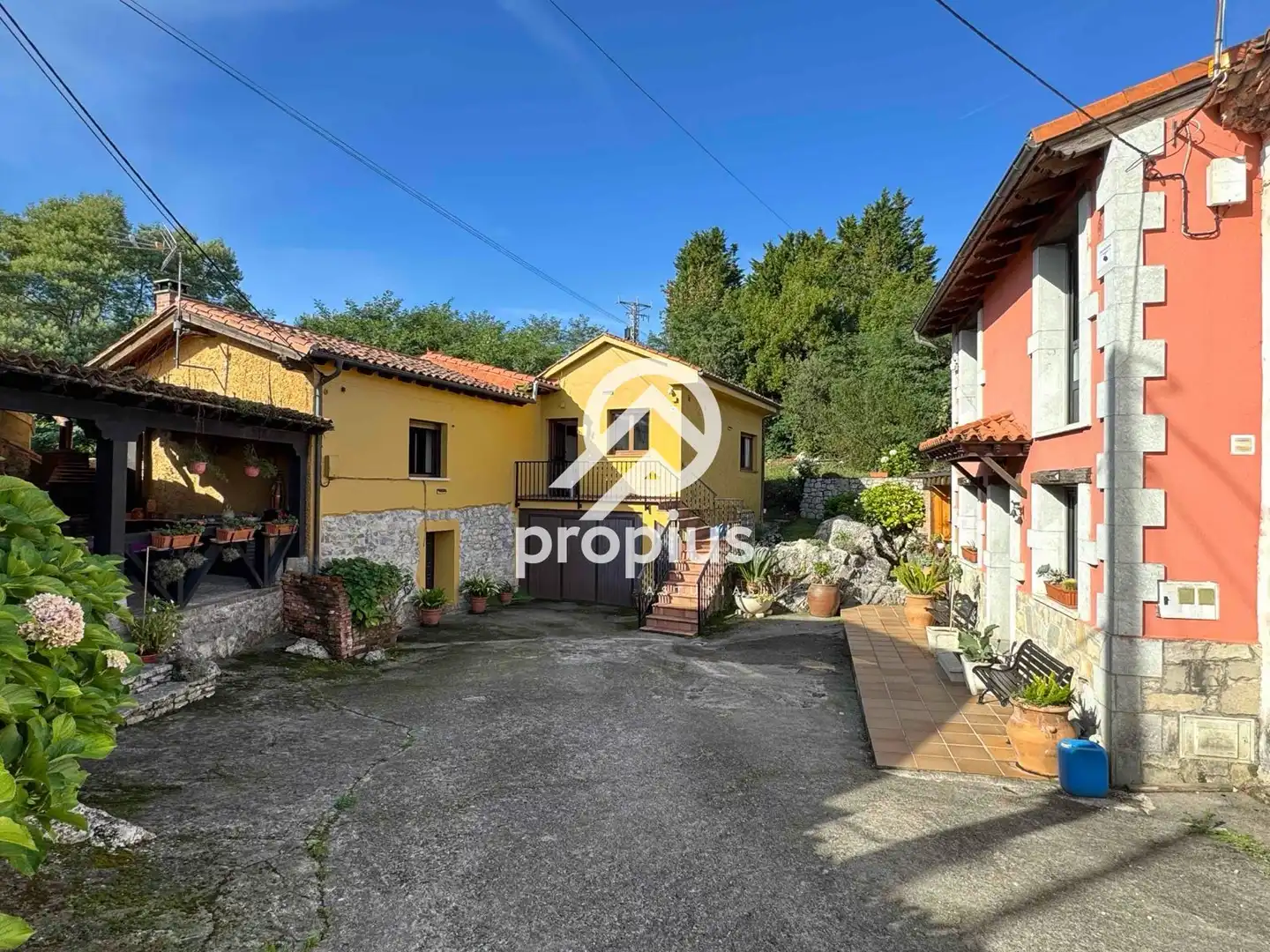 Exterior view of Houses for sale in Llanes  with Heating, Private garden and Parquet flooring