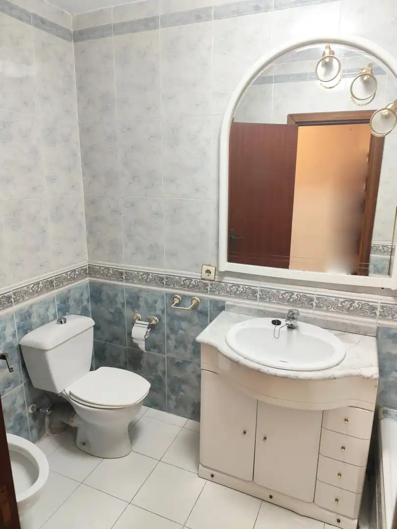 Badezimmer von Wohnung zum Verkauf in Palencia mit Heizung und Terrasse