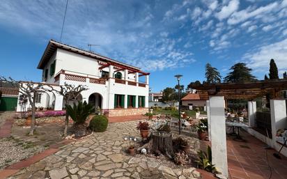 Vista exterior de Pis de lloguer en Corbera de Llobregat amb Calefacció, Jardí privat i Terrassa