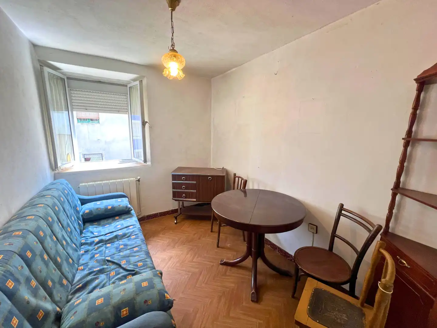 Living room of Flat for sale in Valdeolea  with Furnished