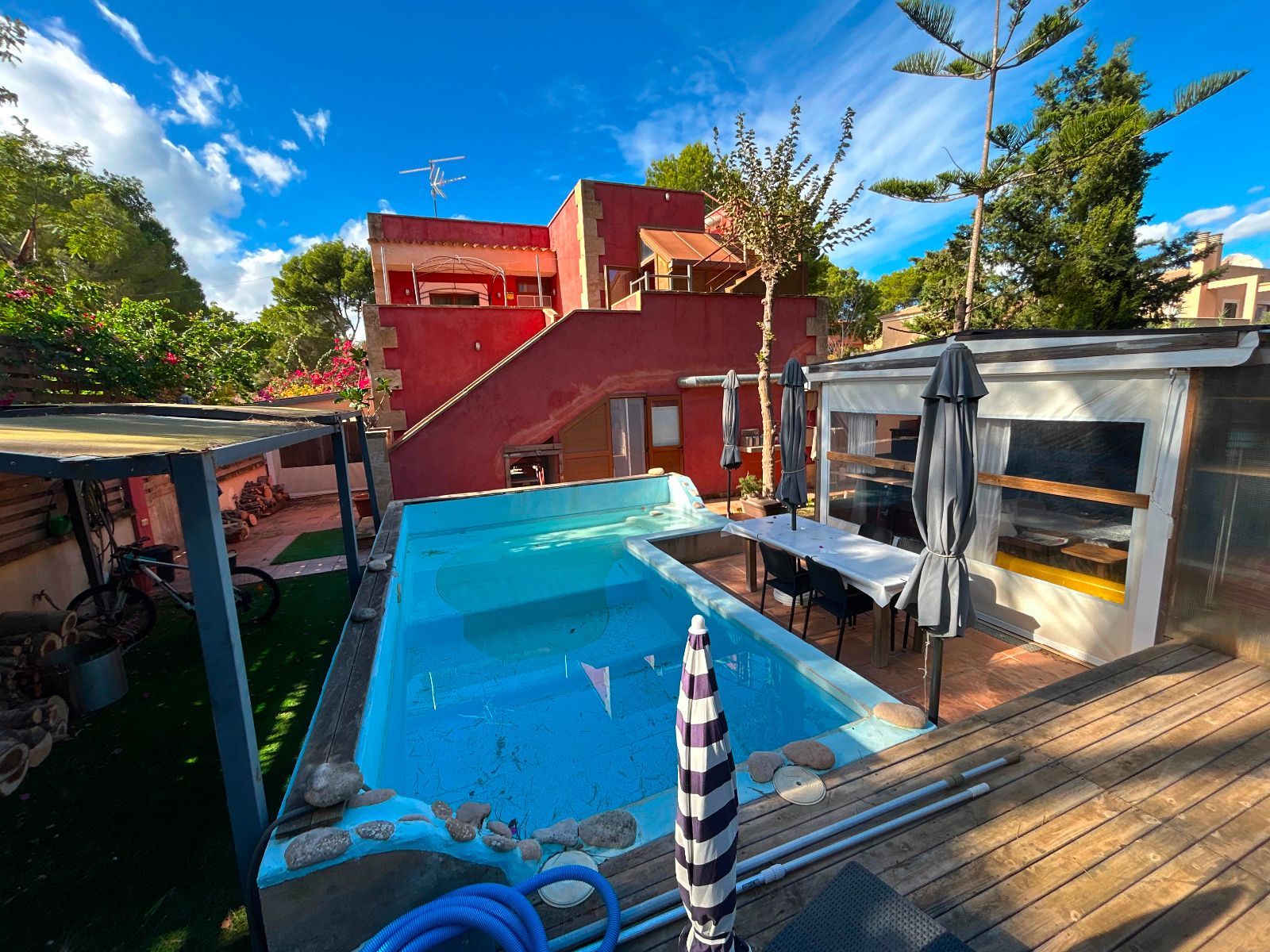 Piscina de Local en venda en Calvià amb Aire condicionat, Terrassa i Moblat