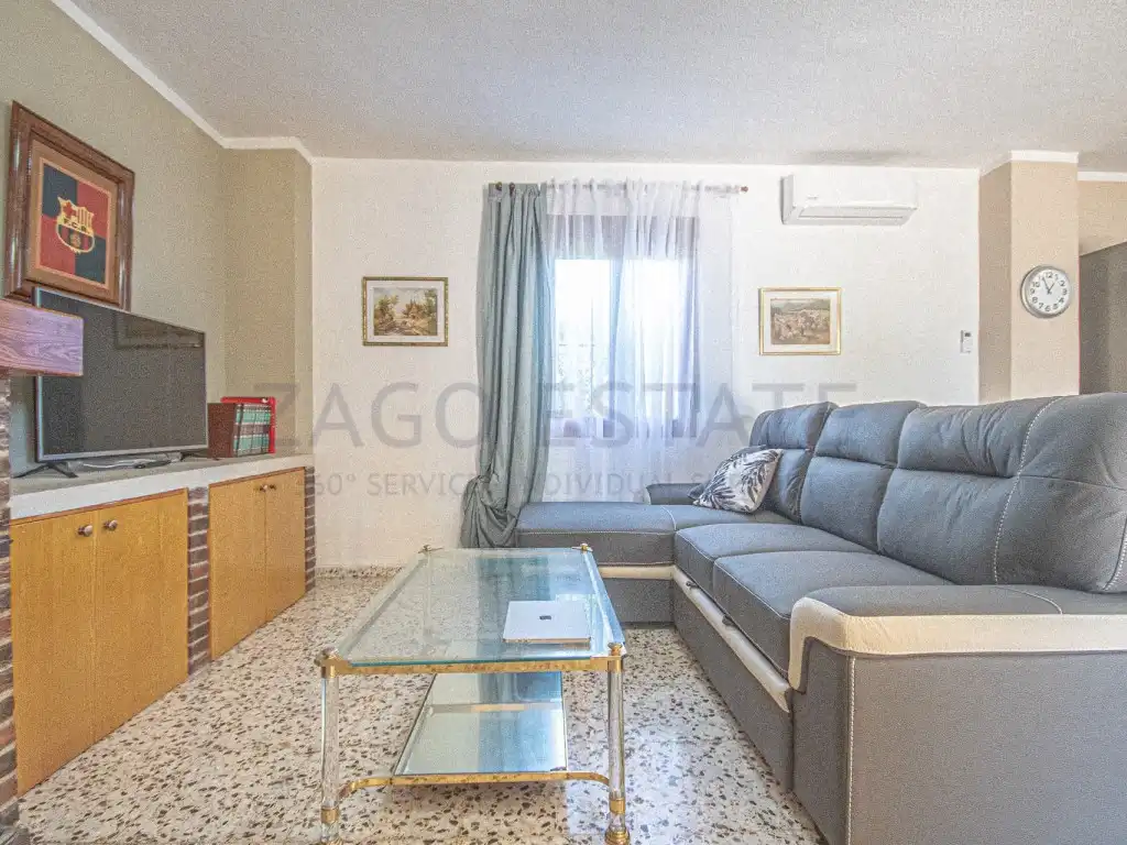 Sala d'estar de Casa o xalet de lloguer en La Nucia amb Piscina